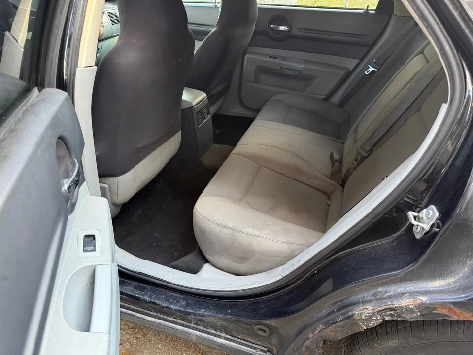 2007 Dodge Magnum 2nd Gen Wagon - Image 3 of 7