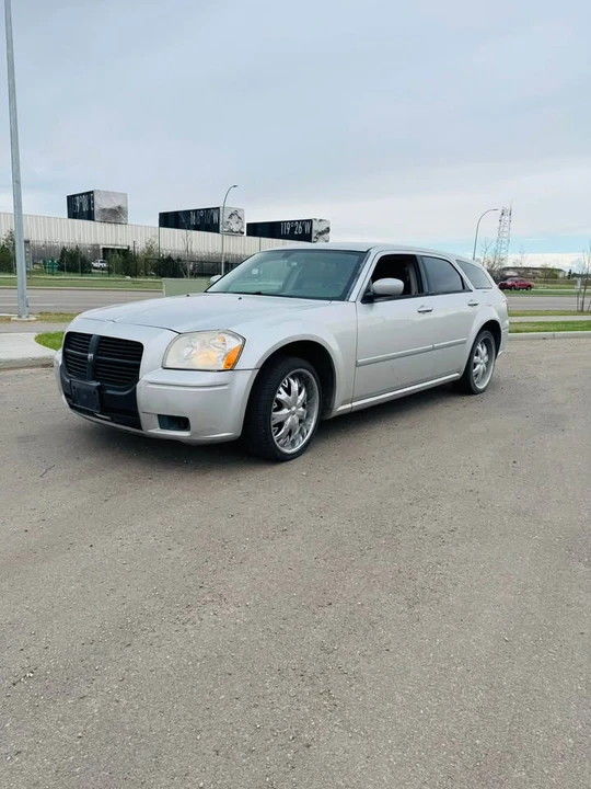 2007 Dodge Magnum 2nd Gen Wagon - Image 4 of 9