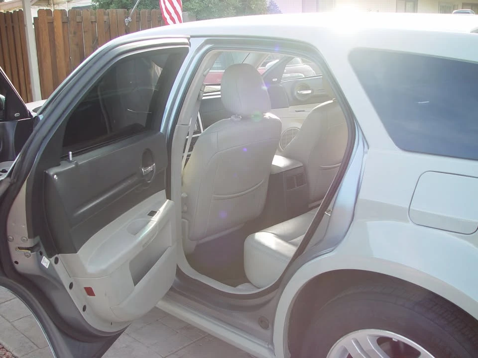 2007 Dodge Magnum 2nd Gen Wagon - Image 13 of 13
