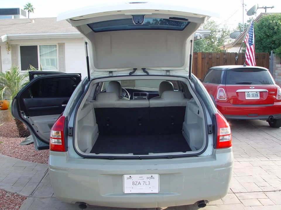2007 Dodge Magnum 2nd Gen Wagon - Image 6 of 13