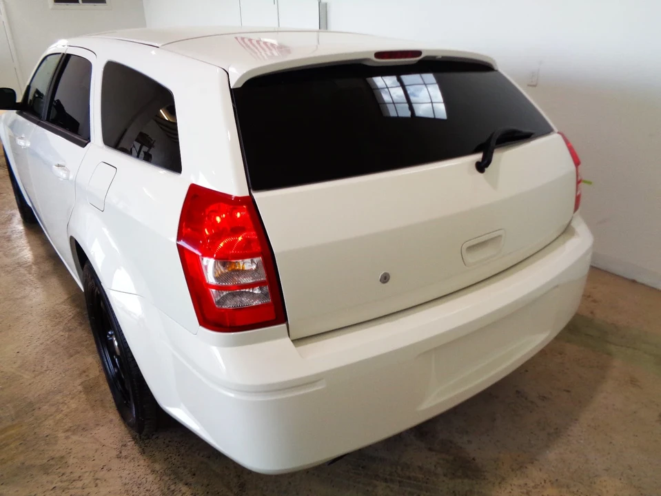 2007 Dodge Magnum 2nd Gen Wagon - Image 13 of 21
