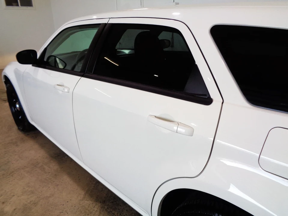2007 Dodge Magnum 2nd Gen Wagon - Image 11 of 21