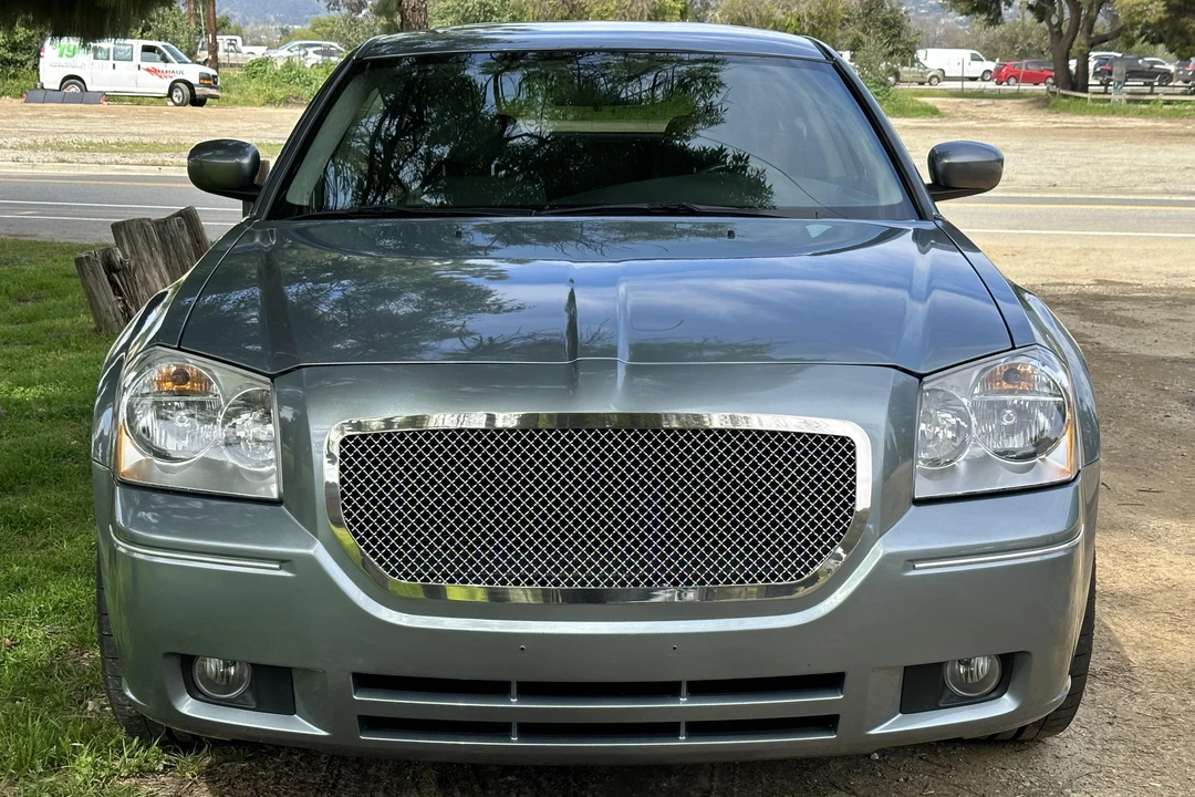2007 Dodge Magnum 2nd Gen Wagon - Image 2 of 31