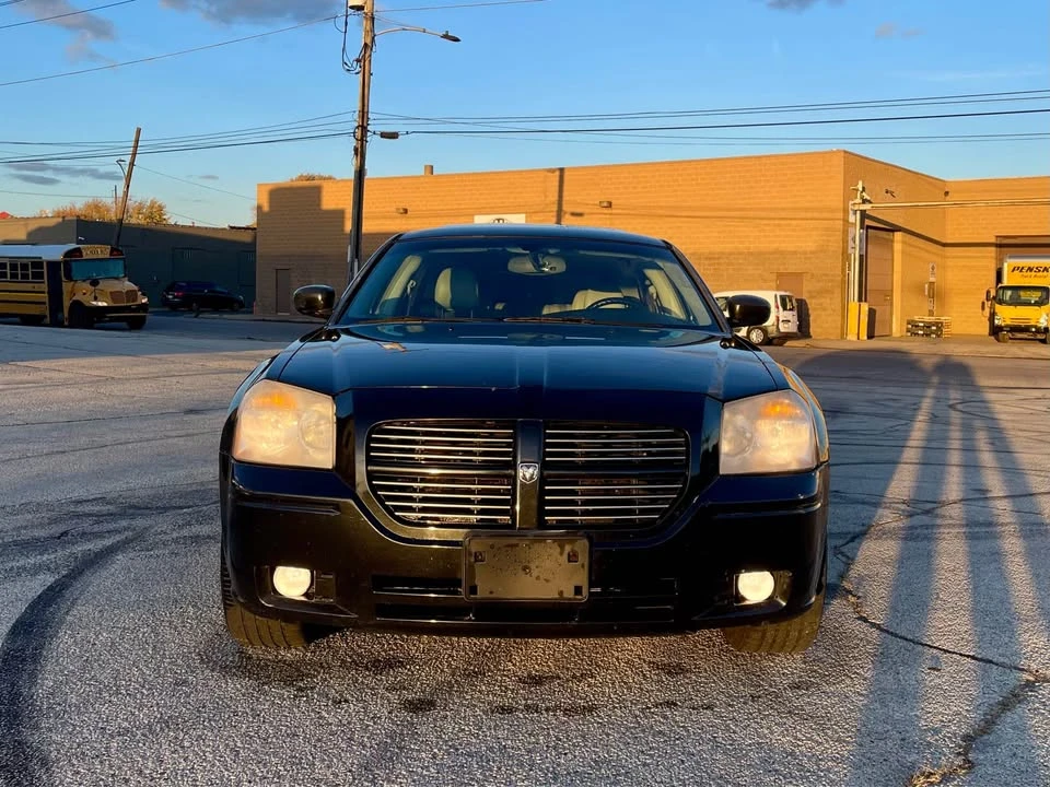 2007 Dodge Magnum 2nd Gen Wagon - Image 2 of 14