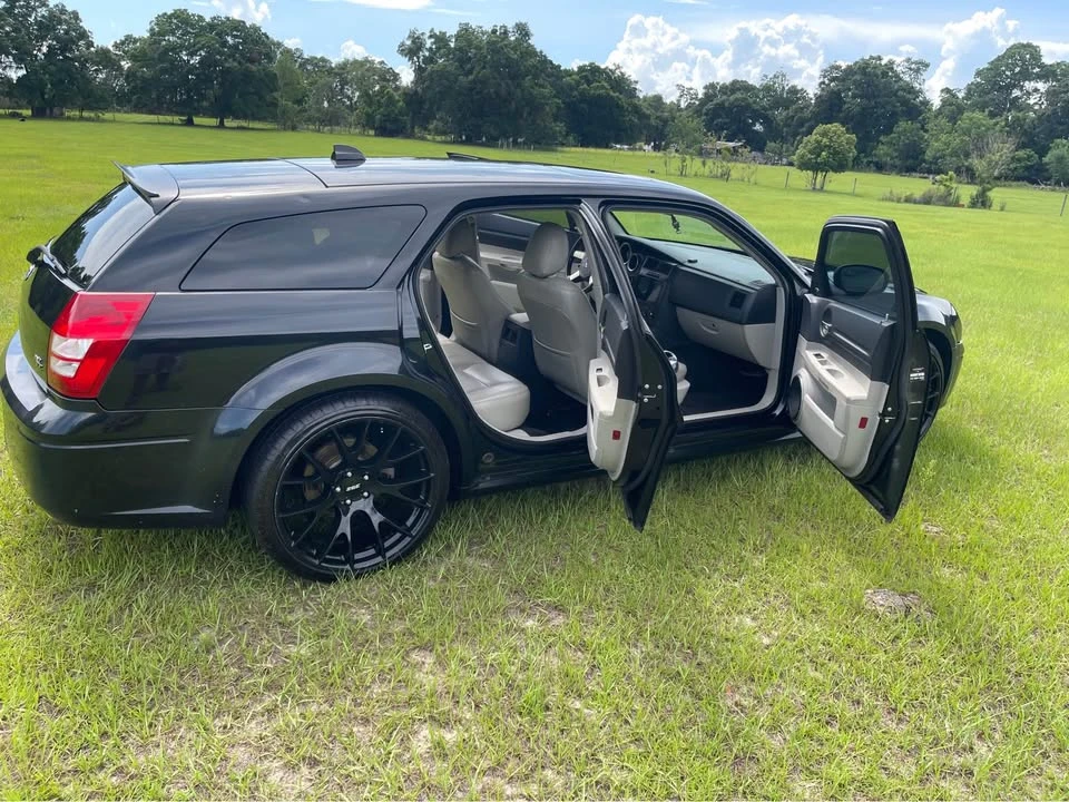 2007 Dodge Magnum 2nd Gen Wagon - Image 3 of 19