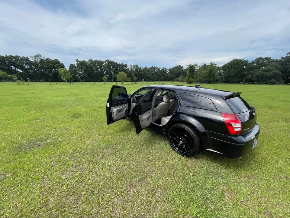 2007 Dodge Magnum 2nd Gen Wagon - Image 2 of 19