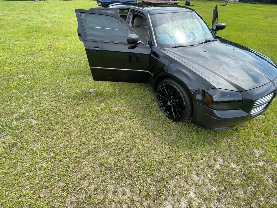 2007 Dodge Magnum 2nd Gen Wagon - Image 7 of 19