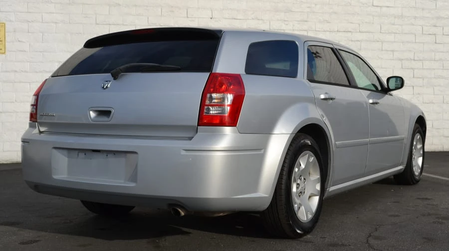 2007 Dodge Magnum 2nd Gen Wagon - Image 3 of 7