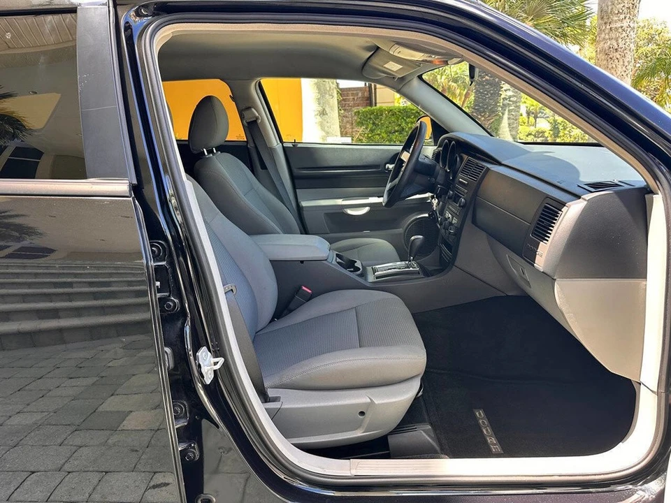 2007 Dodge Magnum 2nd Gen Wagon - Image 23 of 24
