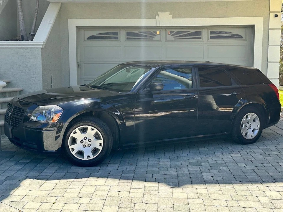 2007 Dodge Magnum 2nd Gen Wagon - Image 4 of 24