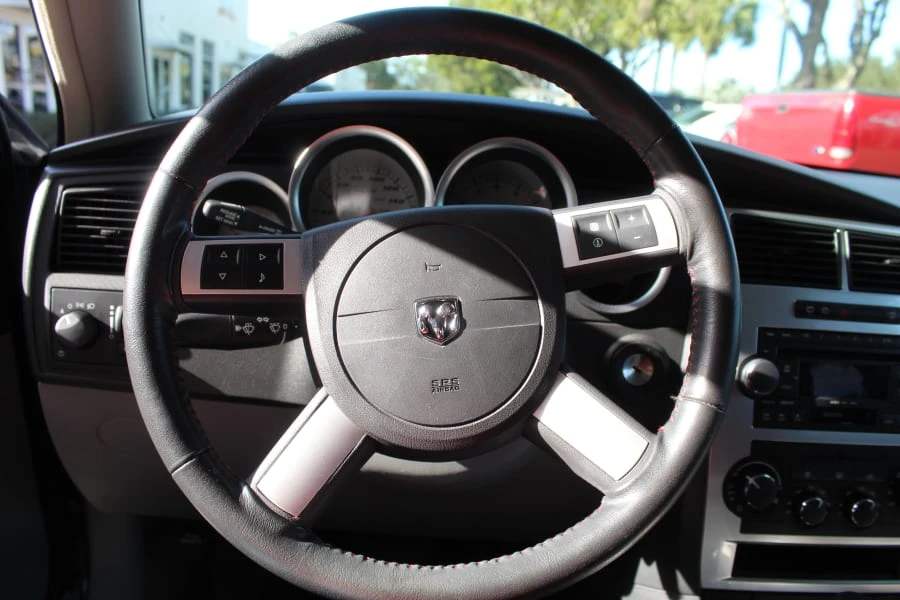 2007 Dodge Magnum SRT8 2nd Gen - Image 2 of 22
