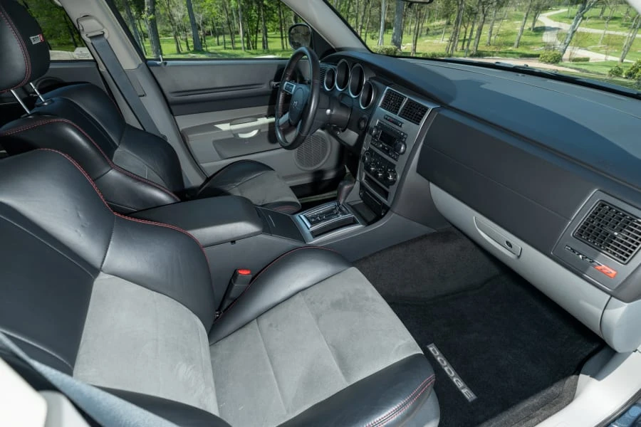 2007 Dodge Magnum SRT8 2nd Gen - Image 25 of 31