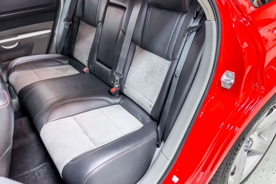2007 Dodge Magnum SRT8 2nd Gen - Image 27 of 31
