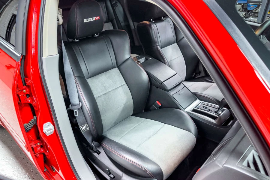 2007 Dodge Magnum SRT8 2nd Gen - Image 30 of 31