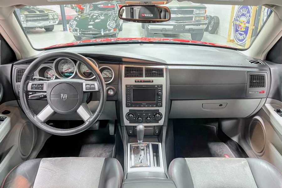 2007 Dodge Magnum SRT8 2nd Gen - Image 29 of 31