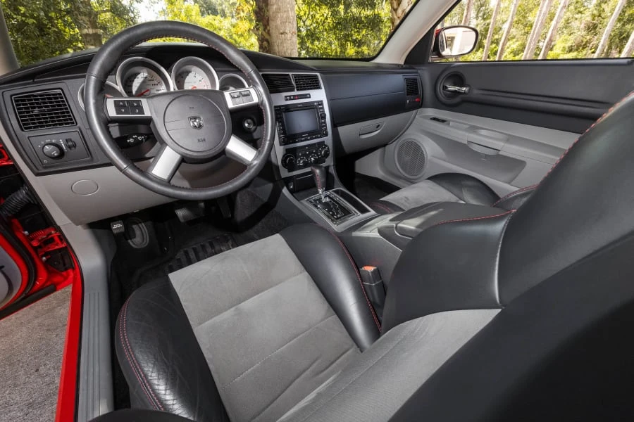 2007 Dodge Magnum SRT8 2nd Gen - Image 17 of 24