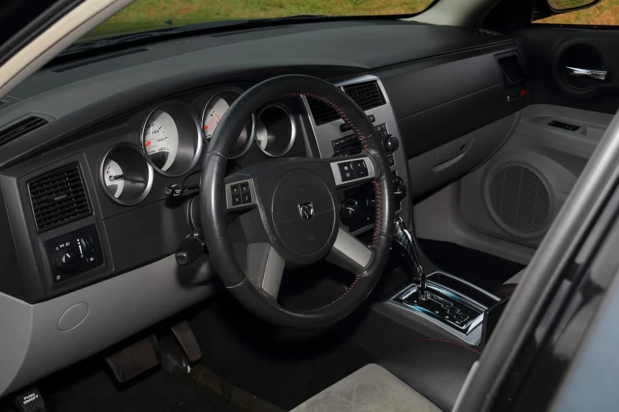 2007 Dodge Magnum SRT8 2nd Gen - Image 18 of 30