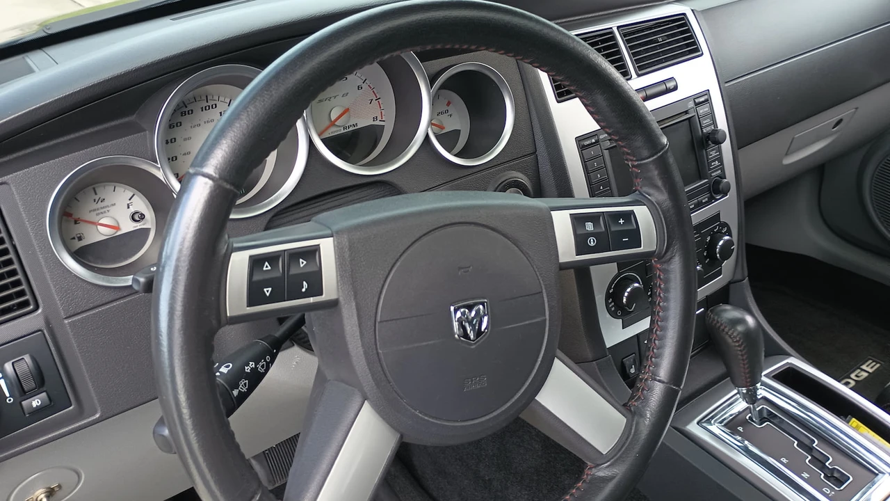 2007 Dodge Magnum SRT8 2nd Gen - Image 4 of 15