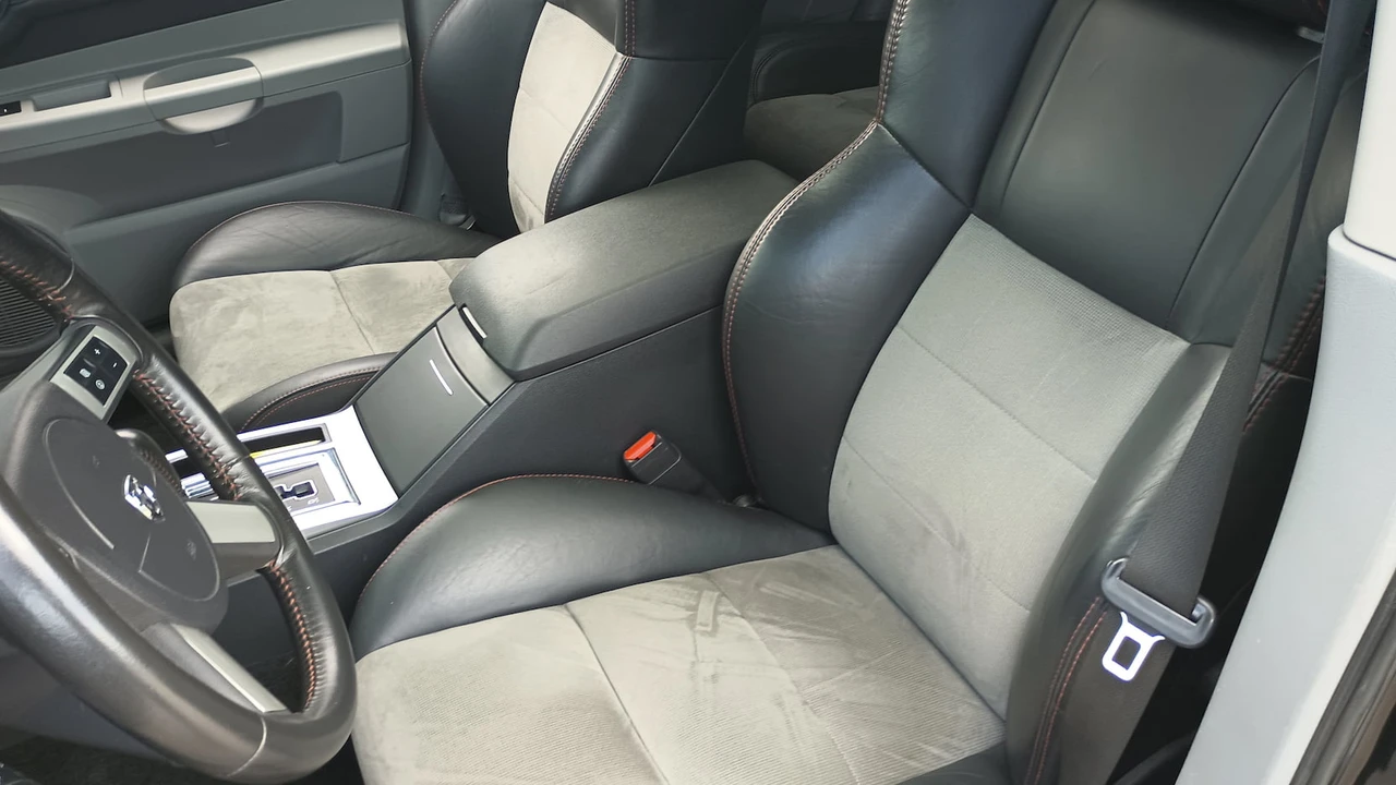 2007 Dodge Magnum SRT8 2nd Gen - Image 5 of 15