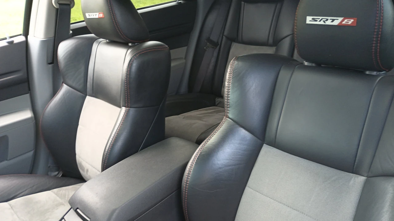 2007 Dodge Magnum SRT8 2nd Gen - Image 7 of 15