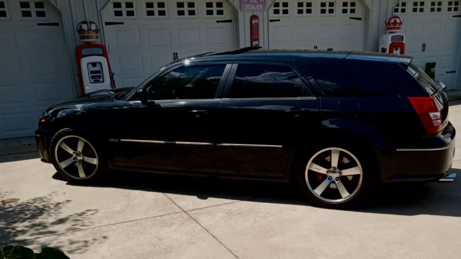 2007 Dodge Magnum SRT8 2nd Gen - Image 2 of 20