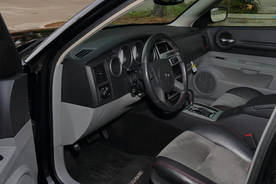 2007 Dodge Magnum SRT8 2nd Gen - Image 20 of 31