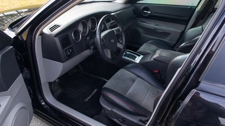 2007 Dodge Magnum SRT8 2nd Gen - Image 4 of 20