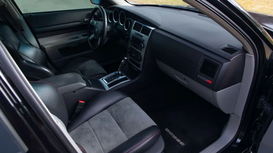 2007 Dodge Magnum SRT8 2nd Gen - Image 5 of 20