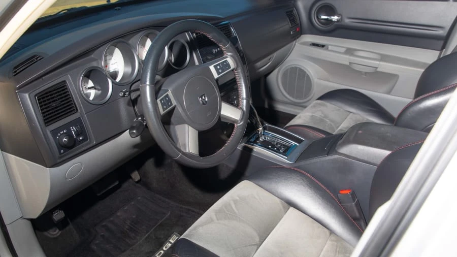2007 Dodge Magnum SRT8 2nd Gen - Image 4 of 20