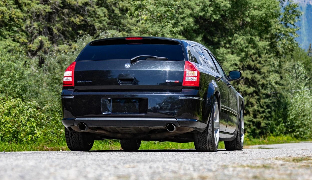 2007 Dodge Magnum SRT8 2nd Gen - Image 15 of 31