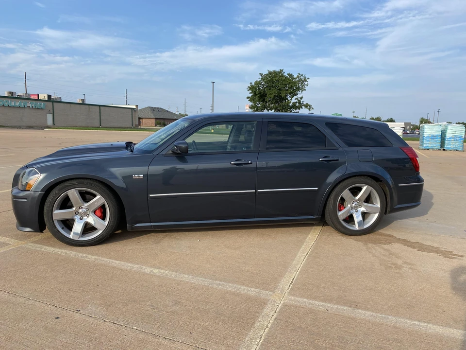 2007 Dodge Magnum SRT8 2nd Gen - Image 10 of 31
