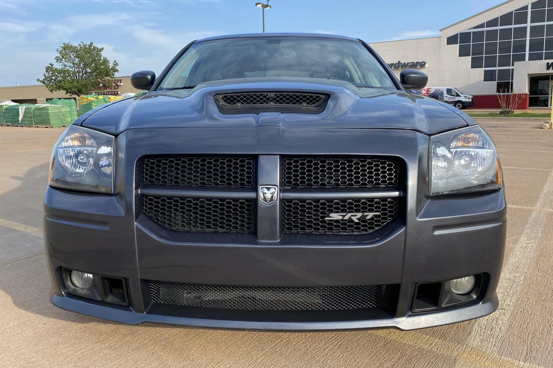 2007 Dodge Magnum SRT8 2nd Gen - Image 2 of 31