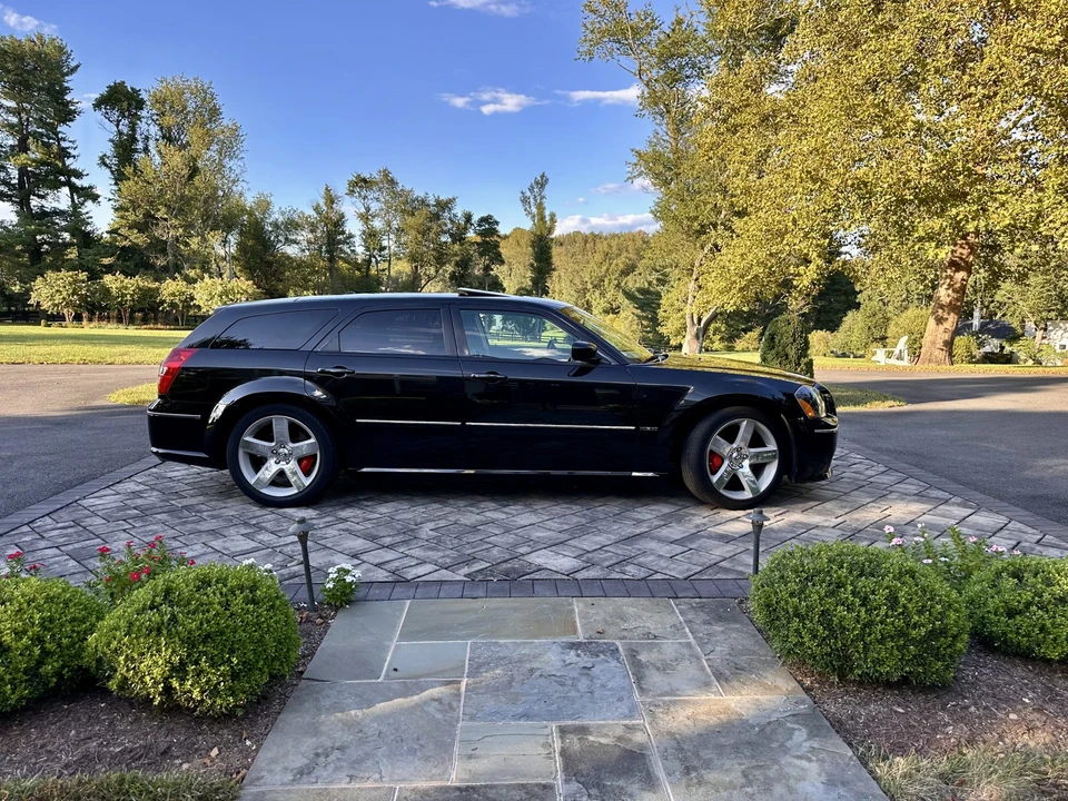 2007 Dodge Magnum SRT8 2nd Gen - Image 11 of 31