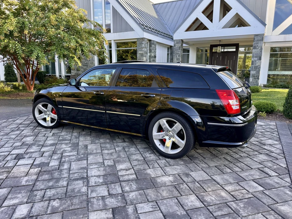 2007 Dodge Magnum SRT8 2nd Gen - Image 22 of 31