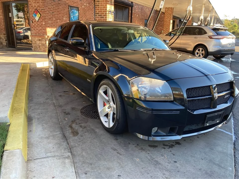 2007 Dodge Magnum SRT8 2nd Gen - Image 2 of 7
