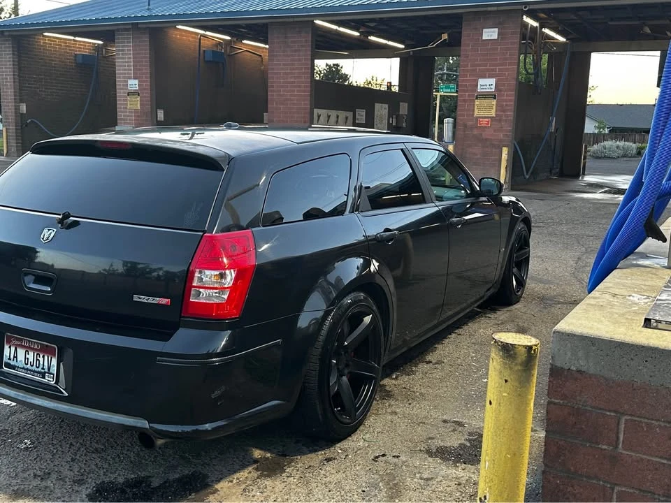 2007 Dodge Magnum SRT8 2nd Gen - Image 16 of 21