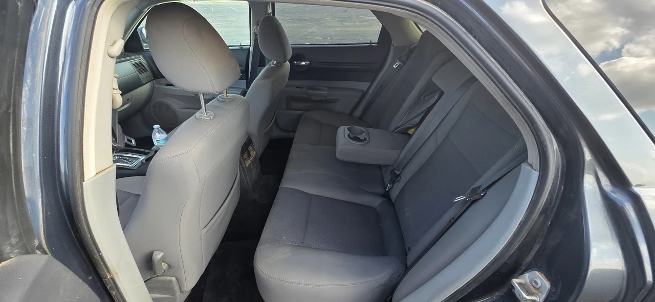 2007 Dodge Magnum 2nd Gen Wagon - Image 8 of 15