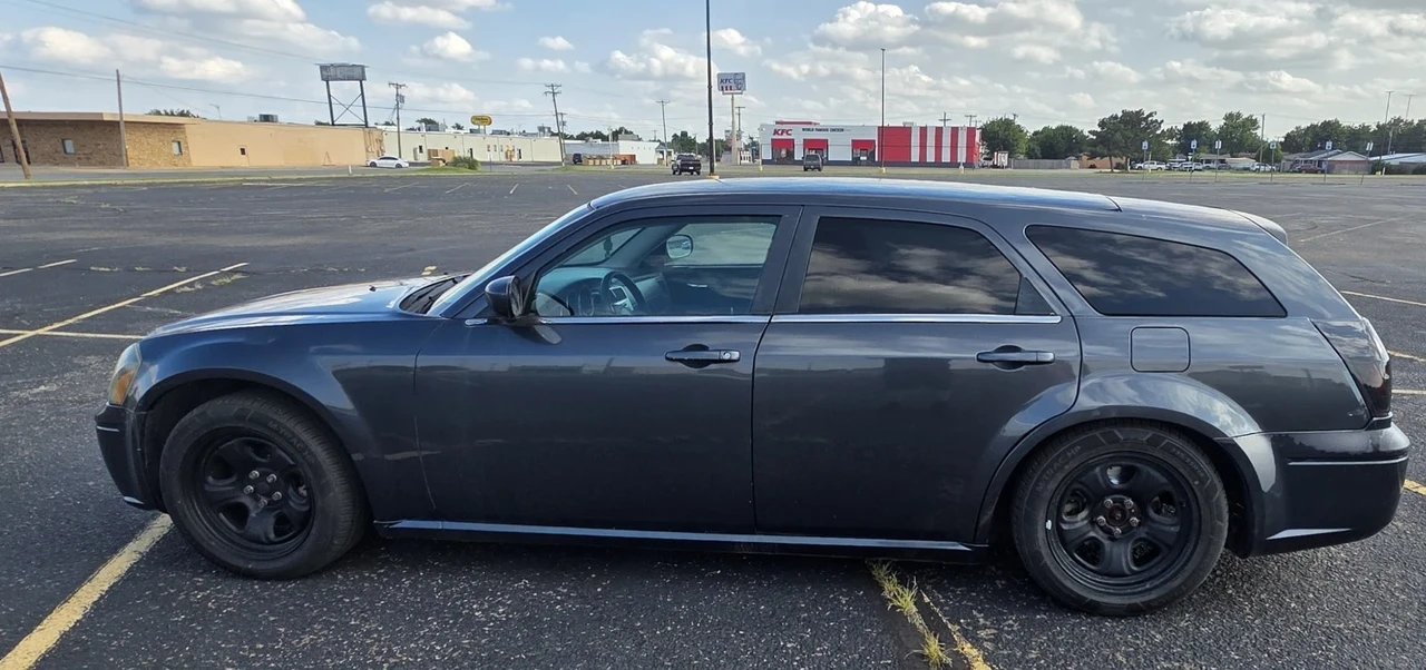 2007 Dodge Magnum 2nd Gen Wagon - Image 4 of 15