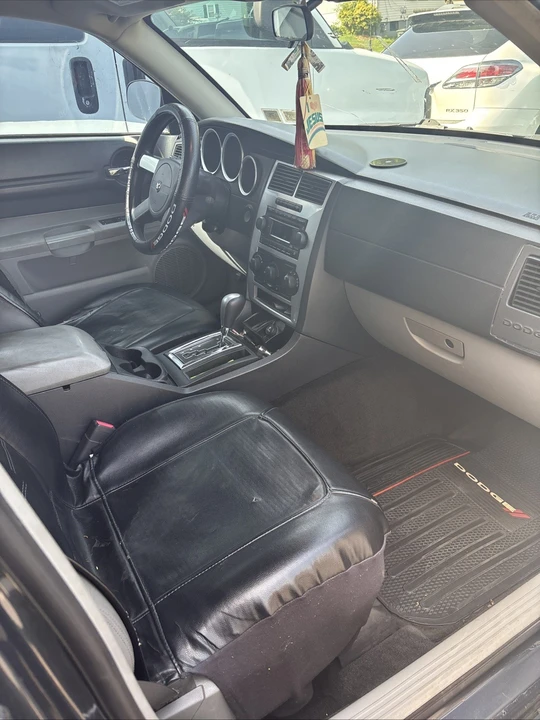 2007 Dodge Magnum 2nd Gen Wagon - Image 15 of 16