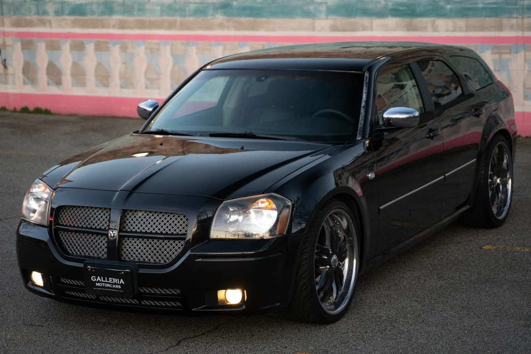 2007 Dodge Magnum 2nd Gen Wagon - Image 2 of 31