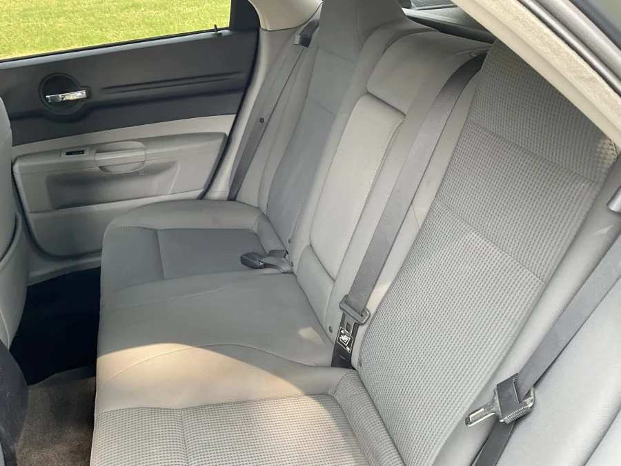 2007 Dodge Magnum 2nd Gen Wagon - Image 6 of 9