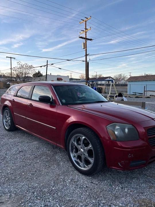 2007 Dodge Magnum 2nd Gen Wagon - Image 2 of 4