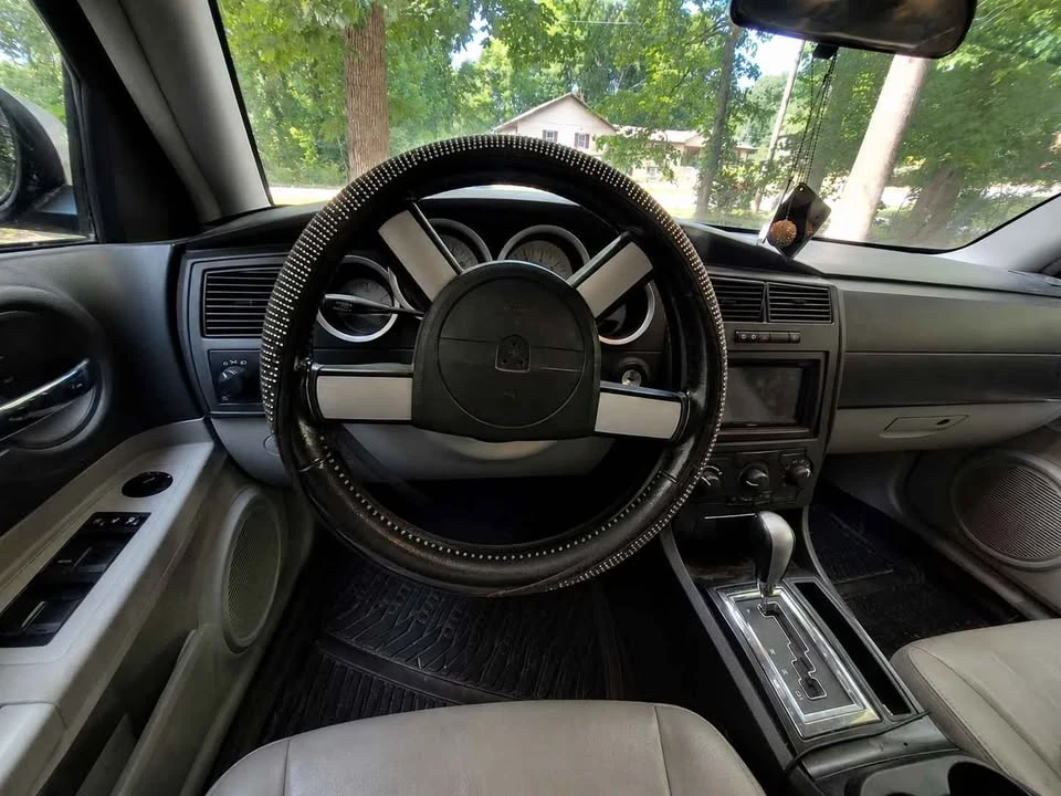 2007 Dodge Magnum 2nd Gen Wagon - Image 3 of 7