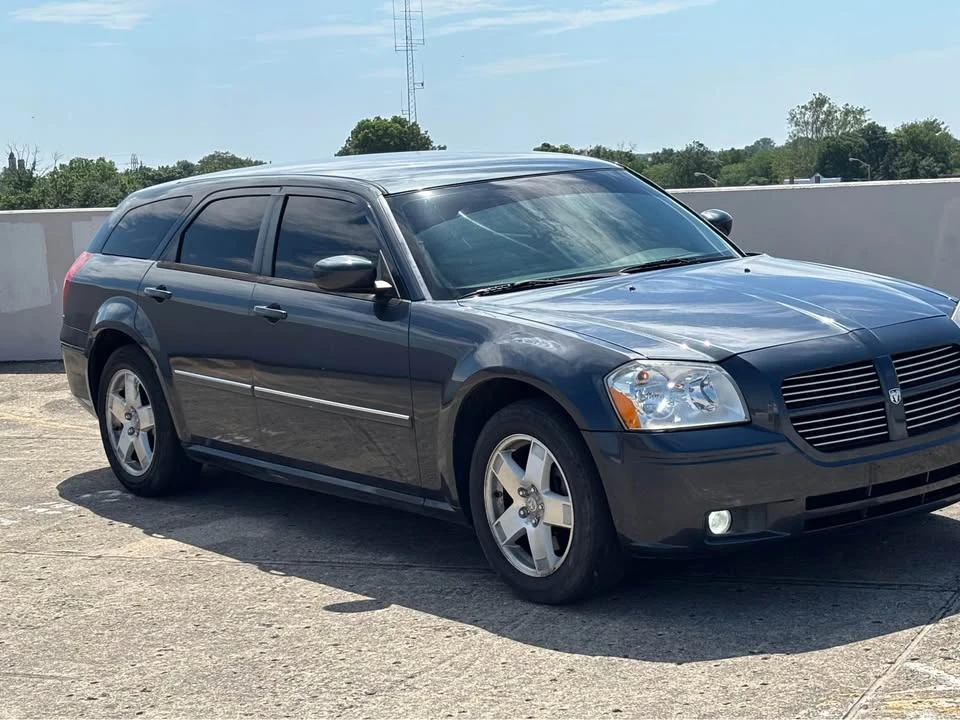2007 Dodge Magnum 2nd Gen Wagon - Image 4 of 9
