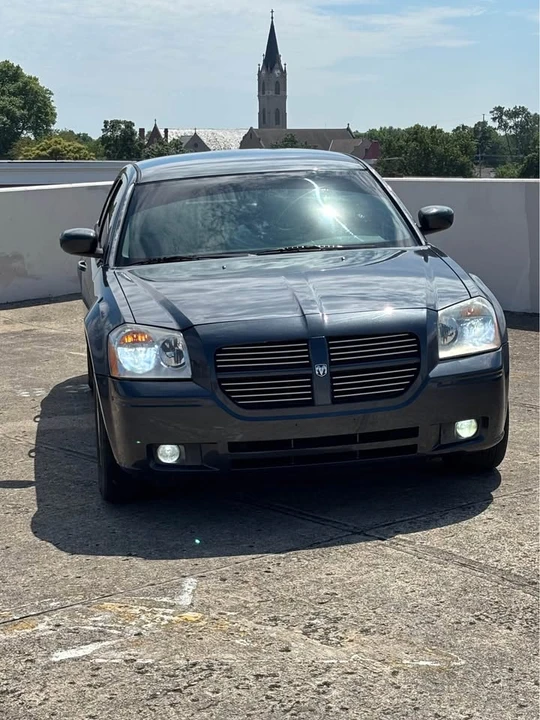 2007 Dodge Magnum 2nd Gen Wagon - Image 3 of 9