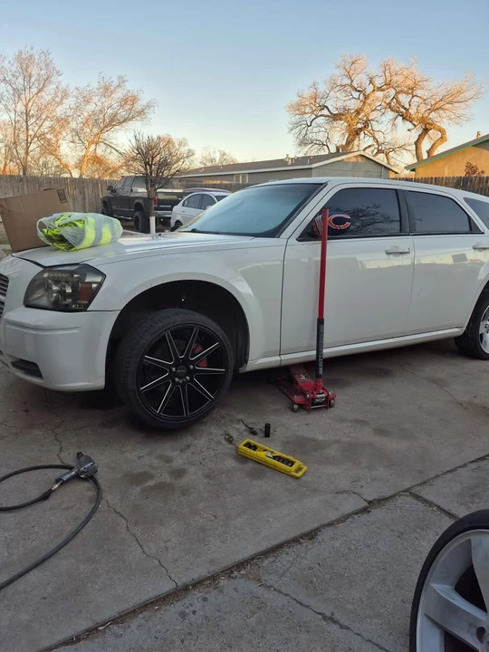2007 Dodge Magnum 2nd Gen Wagon - Image 8 of 20