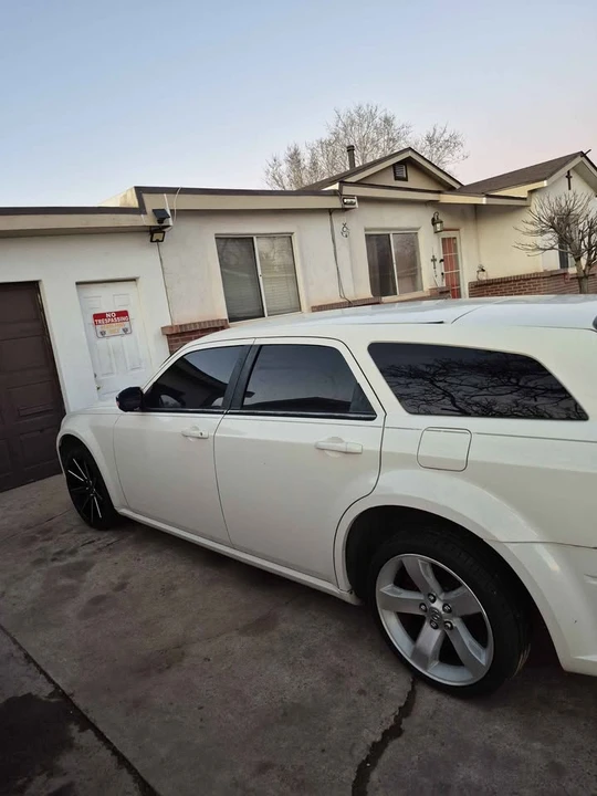 2007 Dodge Magnum 2nd Gen Wagon - Image 15 of 20