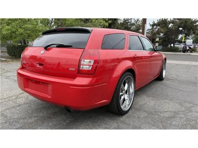 2007 Dodge Magnum 2nd Gen Wagon - Image 3 of 7
