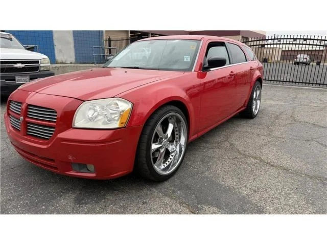 2007 Dodge Magnum 2nd Gen Wagon - Image 2 of 7