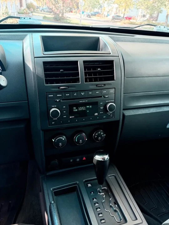 2007 Dodge Nitro - Image 4 of 7